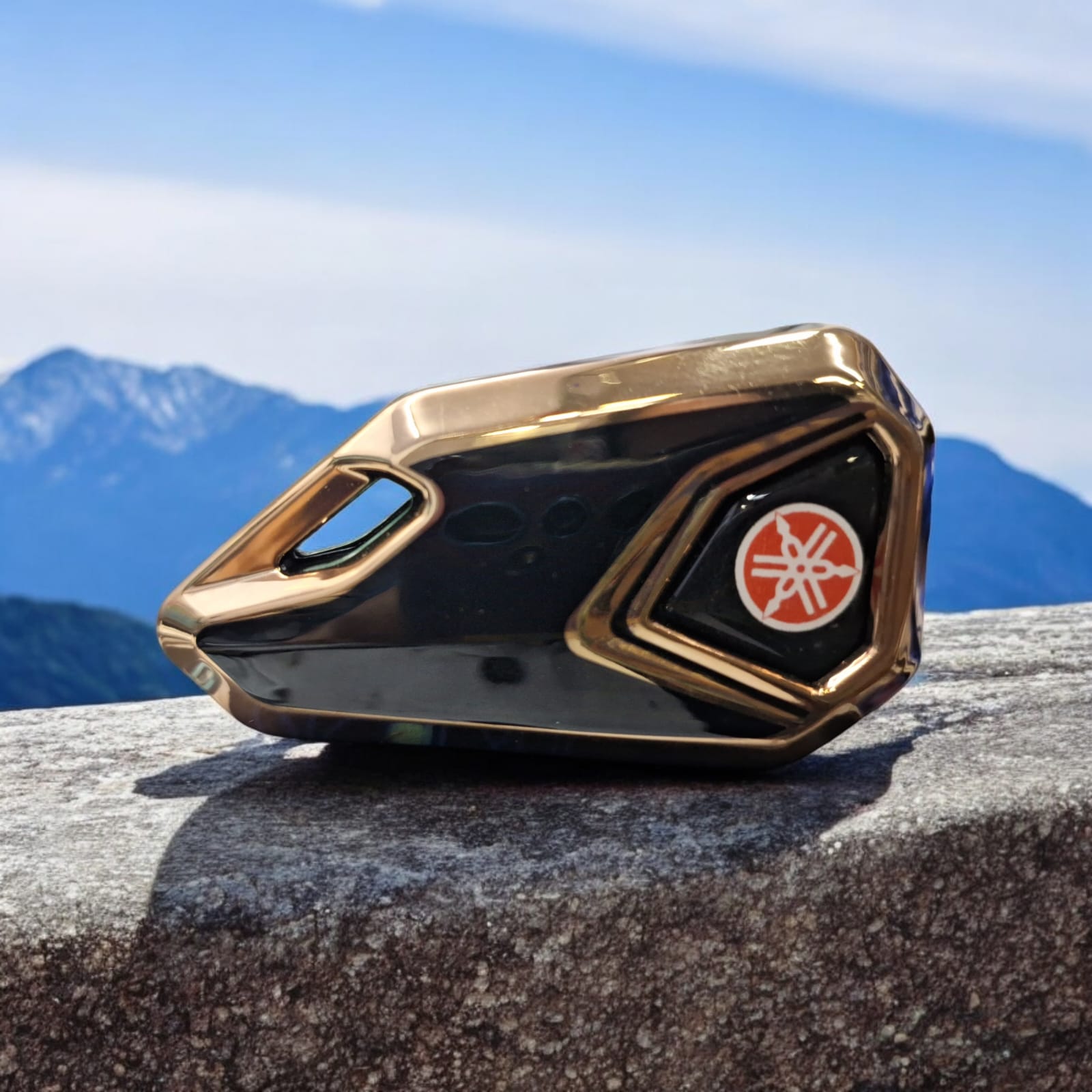 YAMAHA FLIP KEY WITH TPU KEY COVER - RED LOGO