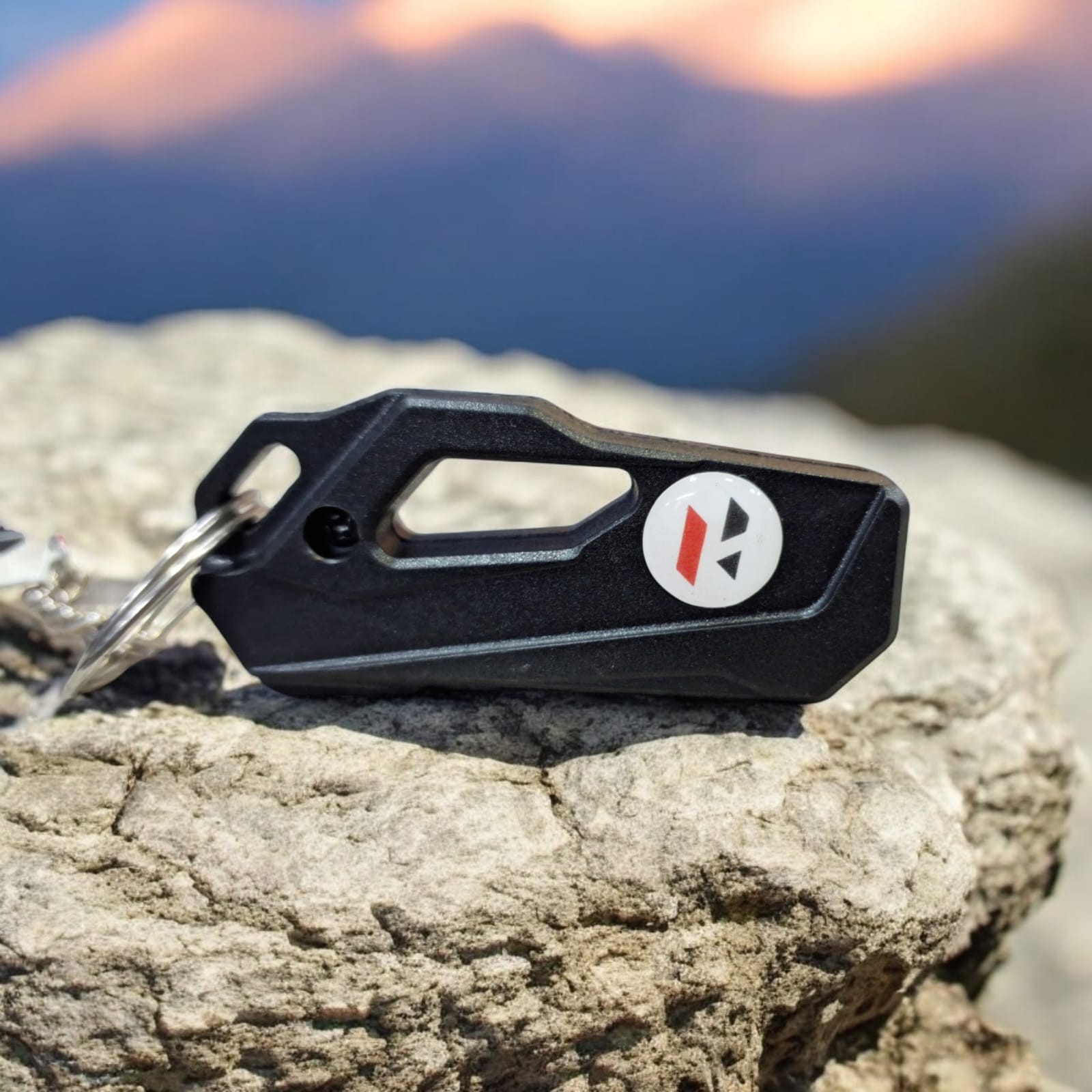 HERO RIGHT TIGER X FLIP KEY - RED LOGO