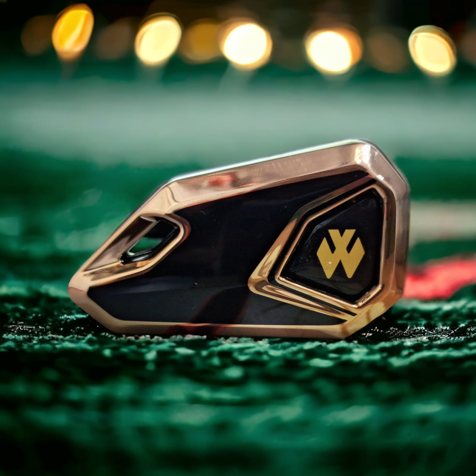 Bajaj Pulsar 220 / Pulsar N220 Bike Flip Key & tpu key cover– Yellow Logo